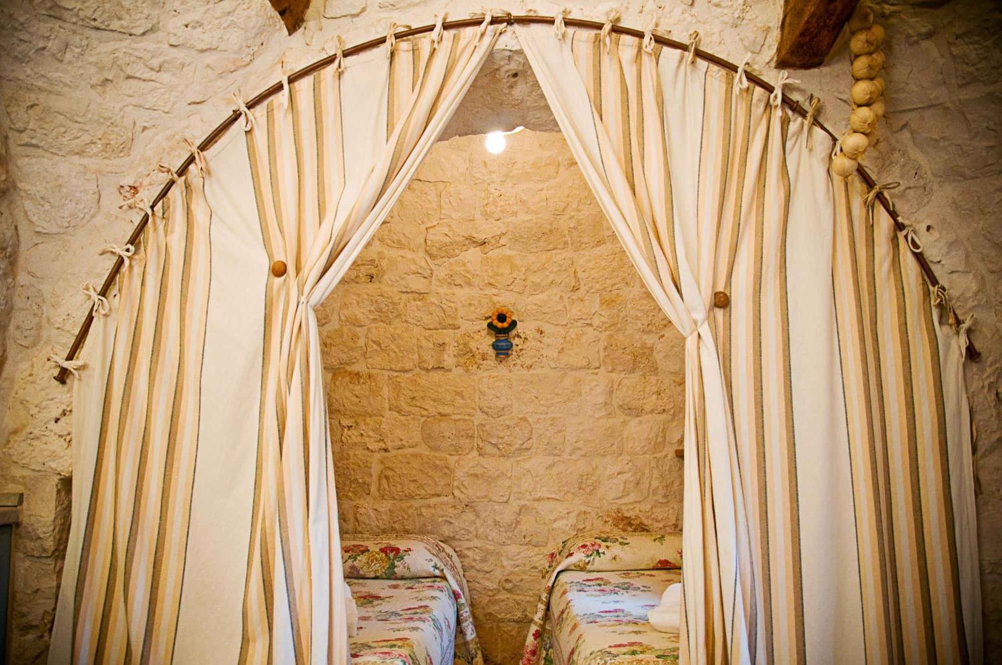 Trulli Il Castagno Guest House Martina Franca Exterior photo